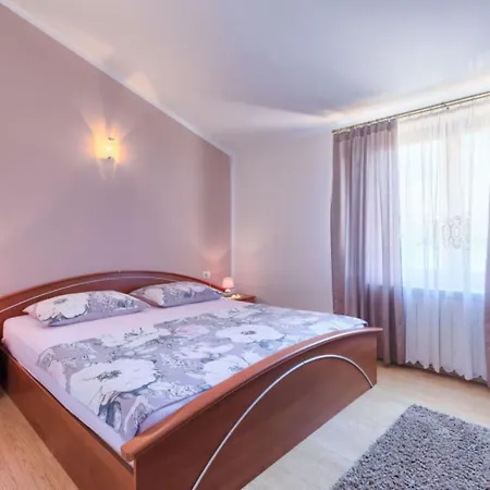 Pied-a-terre-1 By Interhome Ουμάγκ