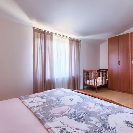 Pied-a-terre-1 By Interhome Umag