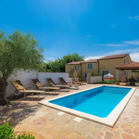 Pied-a-terre-1 By Interhome Nyaraló Umag